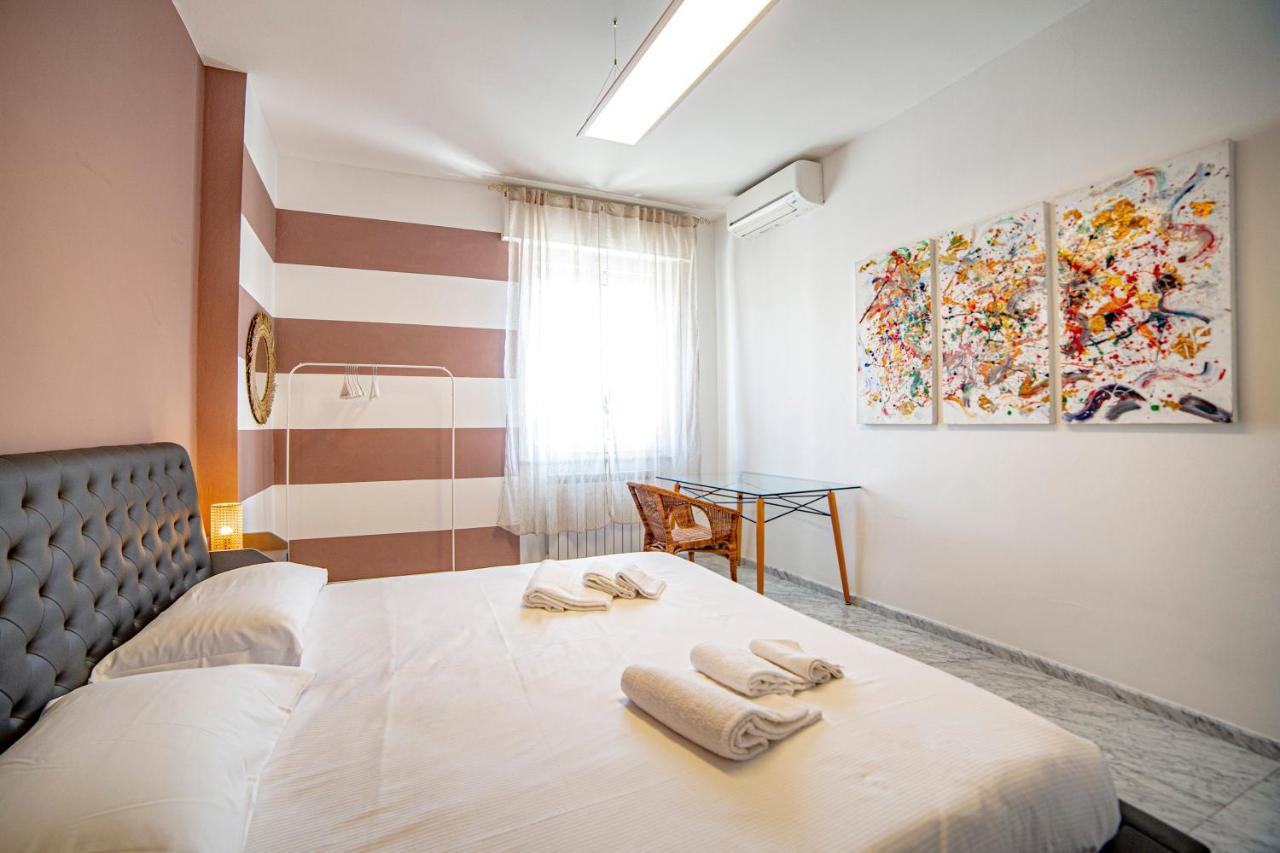 Elegante Camera Con Finiture Di Lusso Appena Ristrutturata Marina Di Carrara Zewnętrze zdjęcie